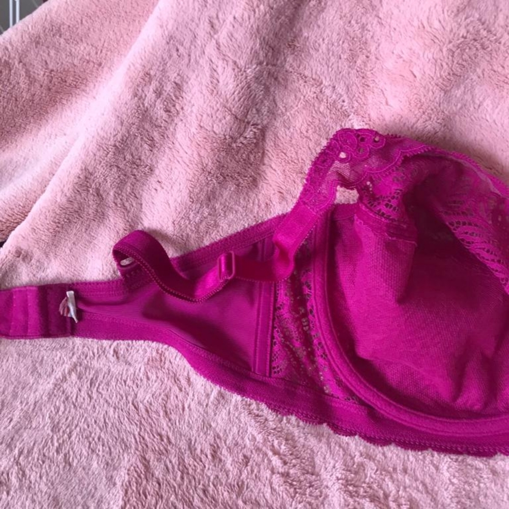 Beautiful bra - Picture 7 of 8